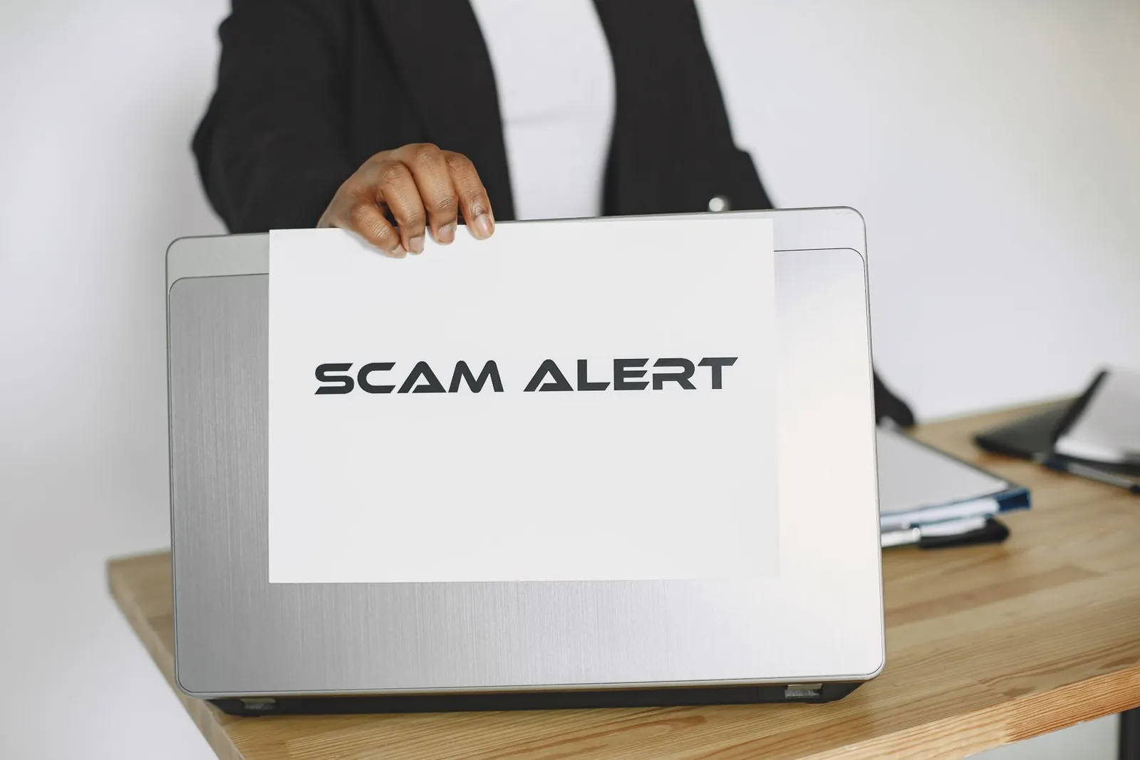 agency-scam-signs